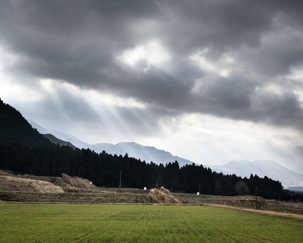 雲からさす光